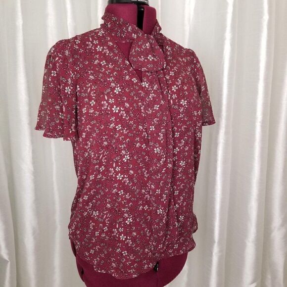 Lily White Floral Blouse (size L) - Picture 5 of 6
